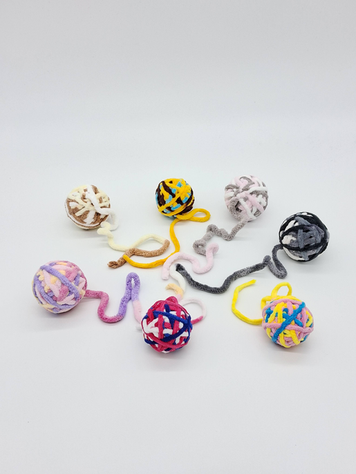 Kitty Cat Yarn Ball